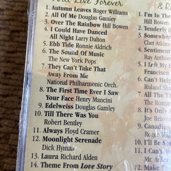 Autumn Leaves Th songs that make our hearts sing.  50 years Readers Digest. - Picture 9 of 16